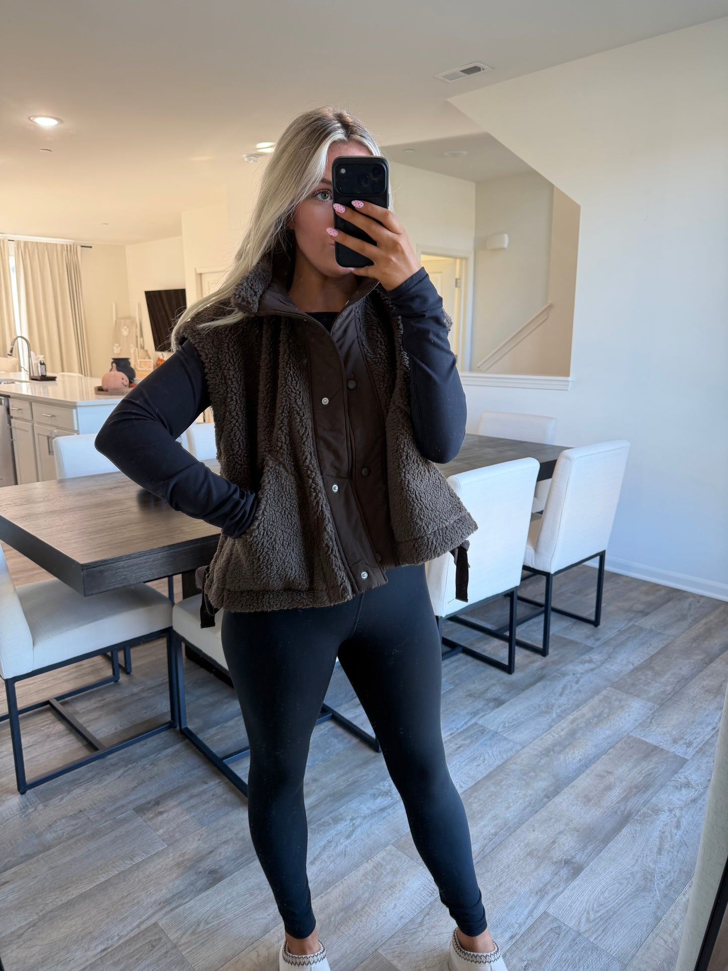 Dorothy Brown Sherpa Vest - Chocolate