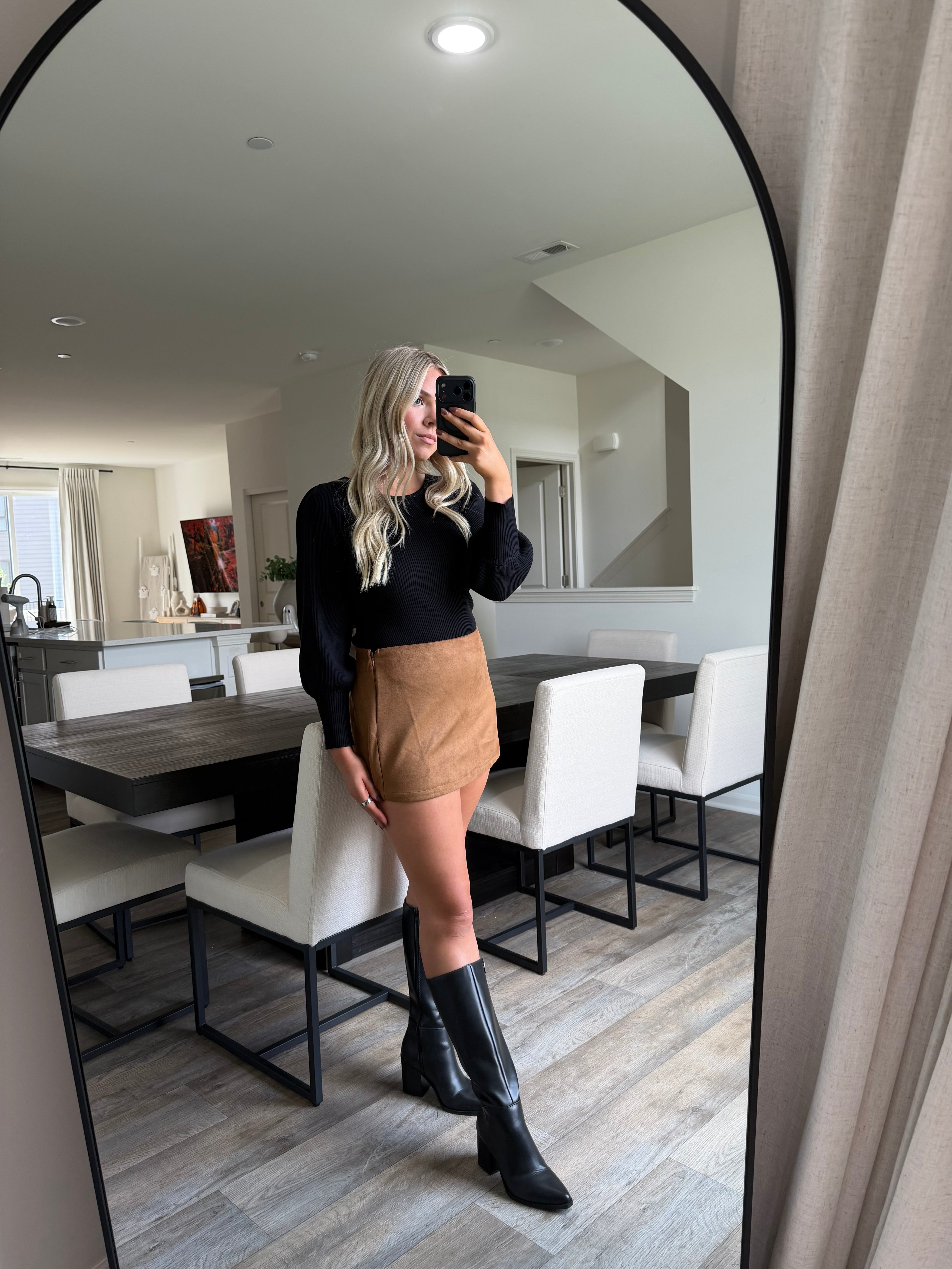 Jordan High Waisted Suede Skort - Camel