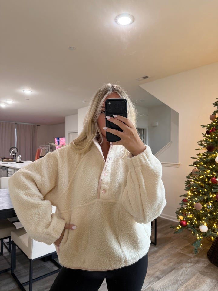 Halle Fleece Button Sweater- Ivory/Lt Pink