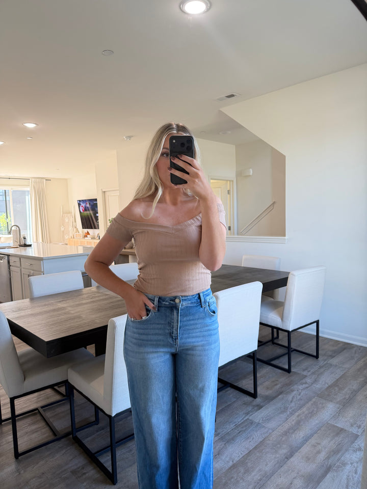 Dahlia Shoulder Knit Top- Carmel