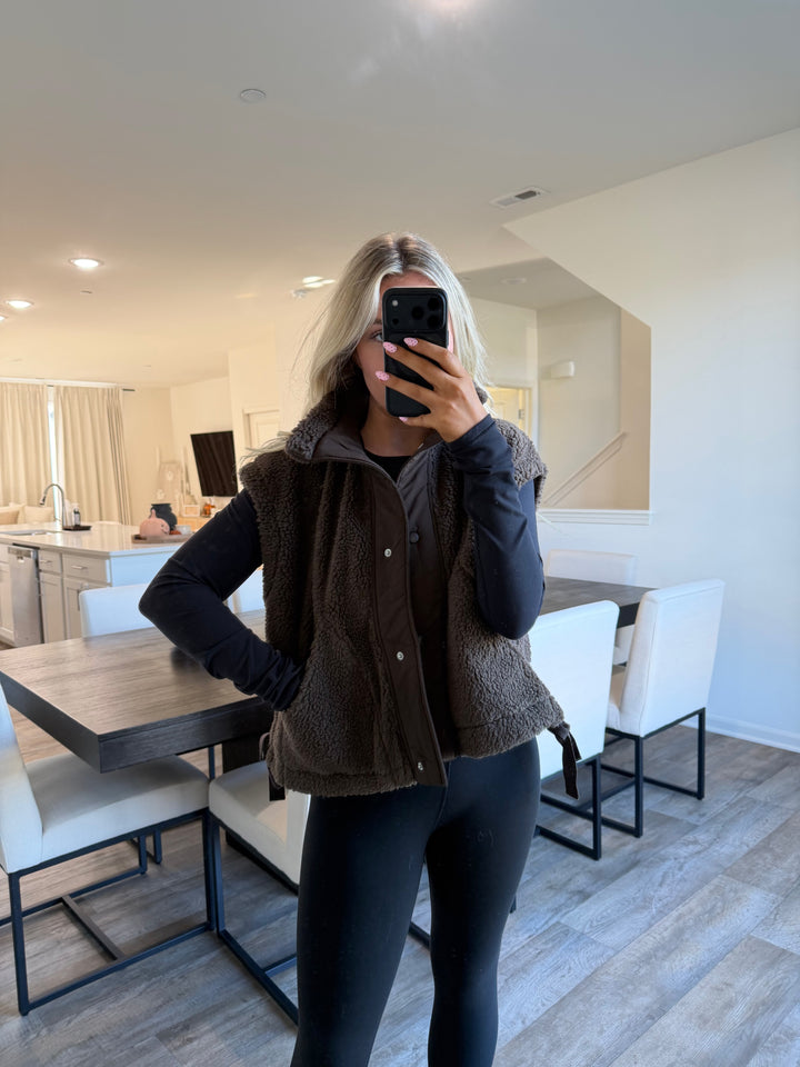 Dorothy Cozy Mock Neck Sherpa Vest- Brown