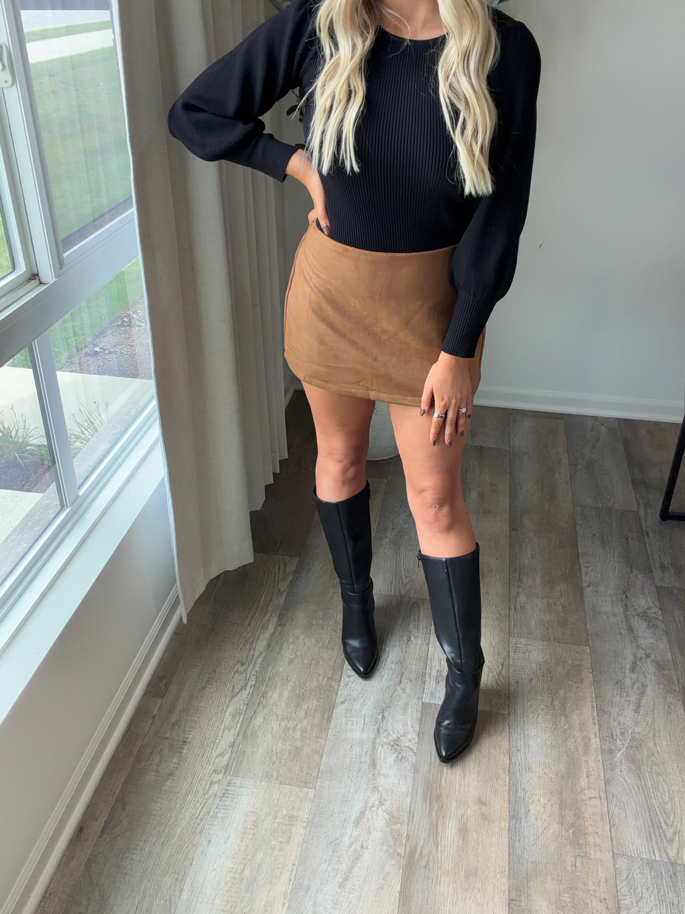 Jordan High Waisted Suede Skort - Camel