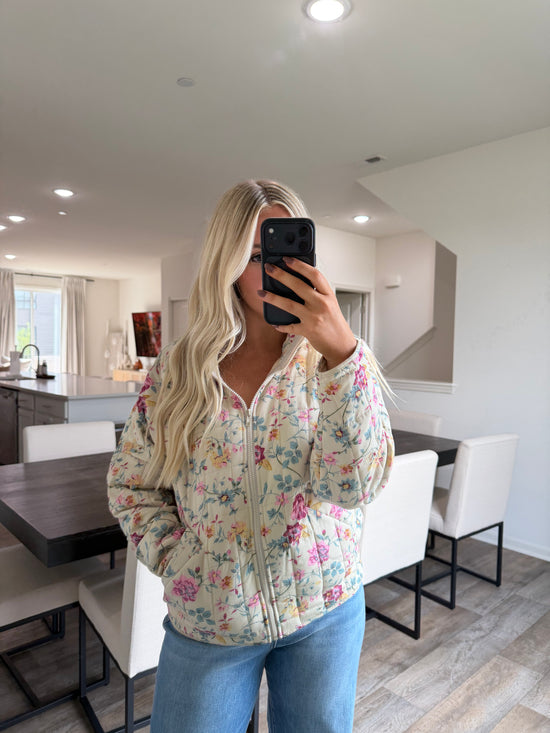 Olivia Floral Printed Quilted Jacket - Beige Floral